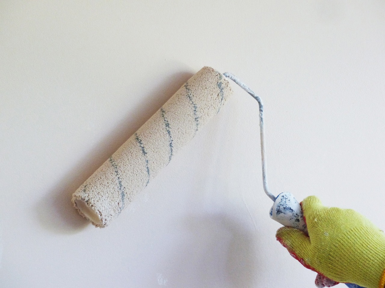 Painting renovation, fitting and vertical blinds